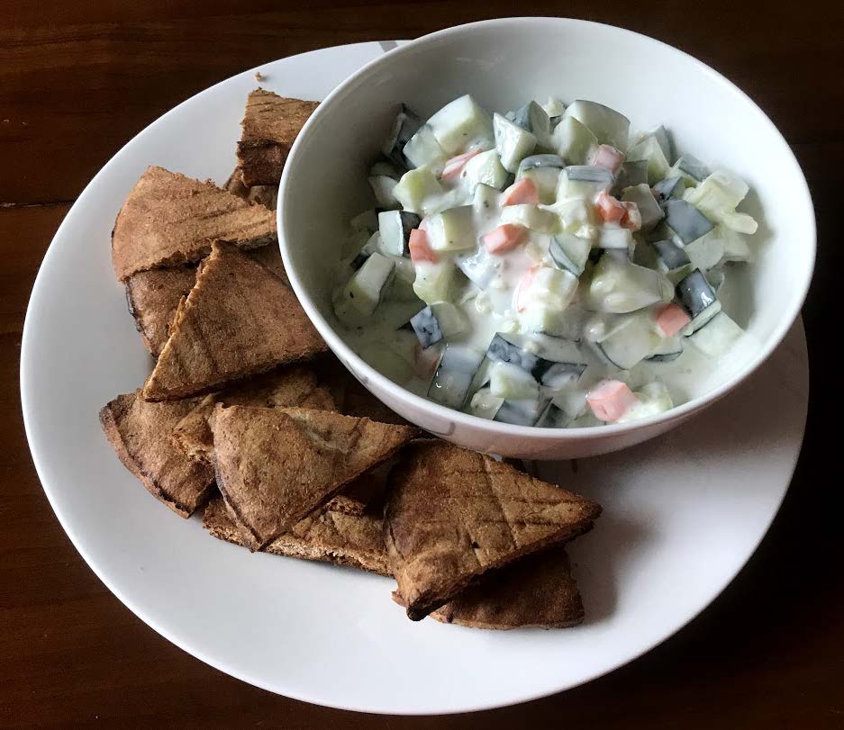 Cucumber Dip with Pita Chips_English