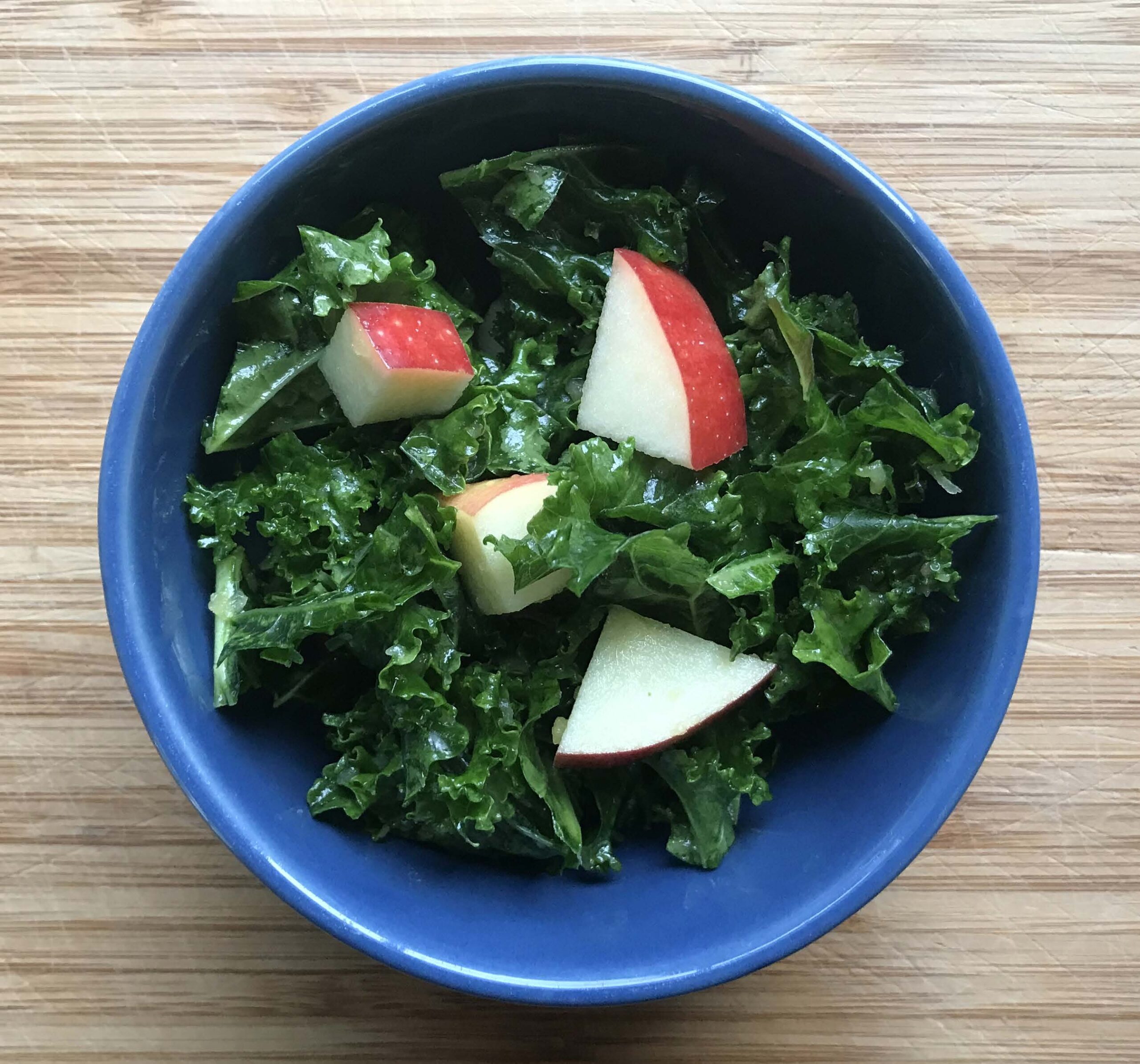 Leafy Green Salad with Apple Dressing_English